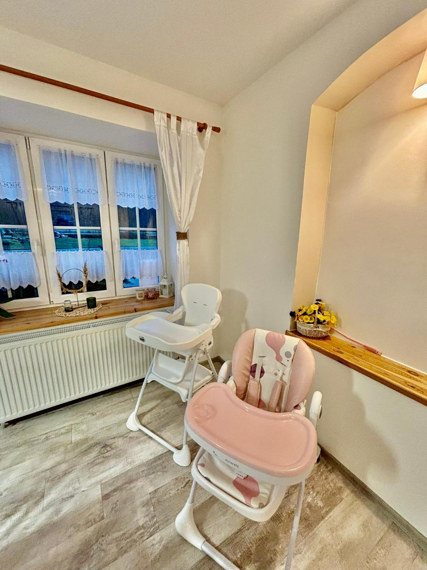 Vila Lumina Svoboda nad Upou Luaran gambar